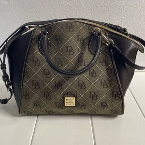 Authentic Dooney & Bourke Classic Logo Brown Shoulder / Handbag / Purse